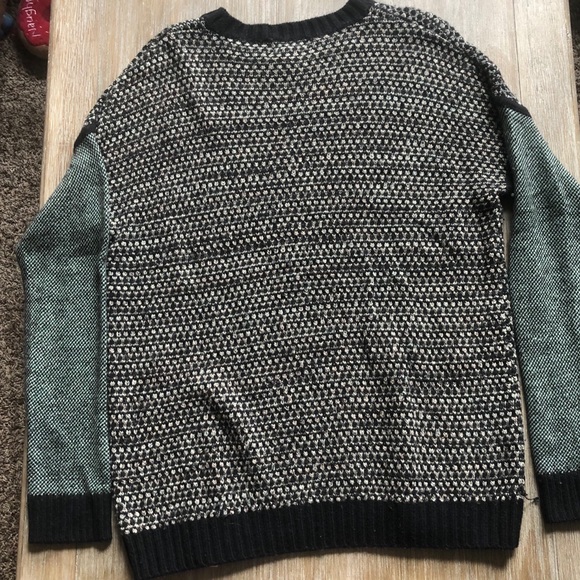 [Forever 21] Sweater - Picture 5 of 5